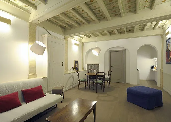 Raffaello Charmsuite * Rome